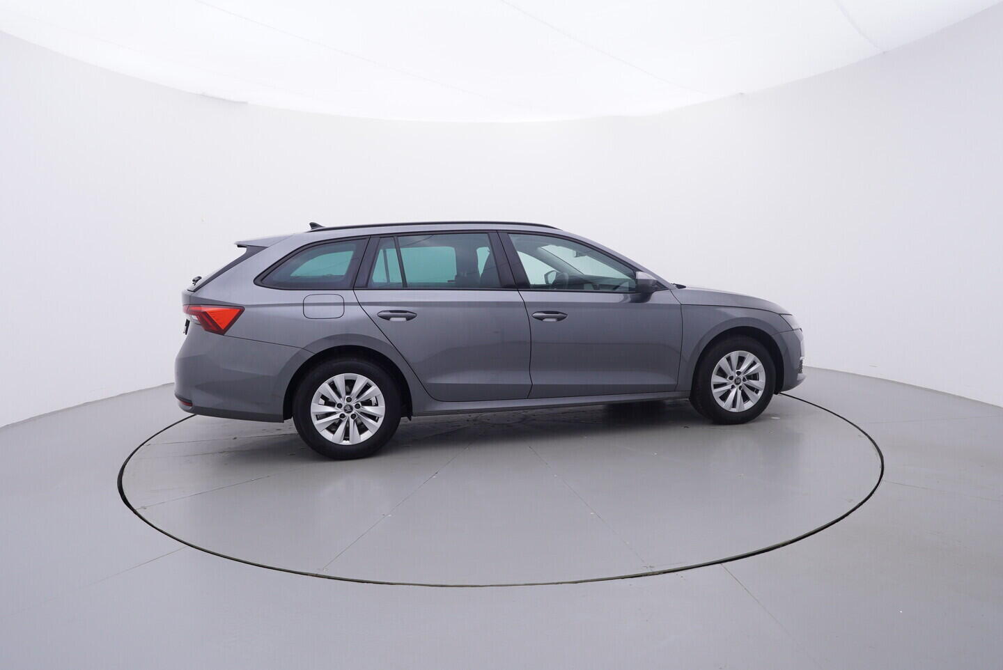 OV190V11065_15.webp_OCTAVIA Selection 1.5 TSI 110 kW manuál, DPH