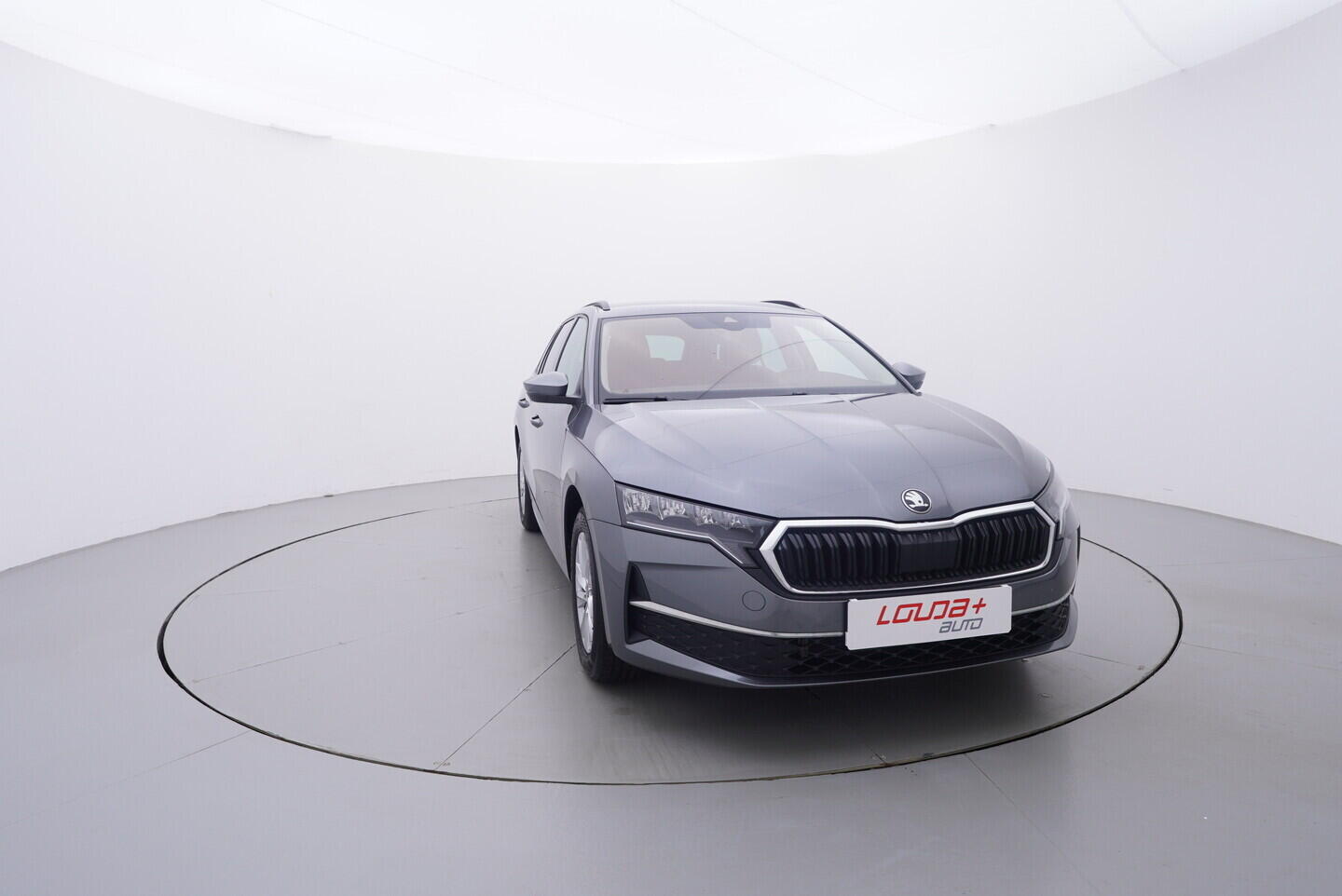 OV190V11065_17.webp_OCTAVIA Selection 1.5 TSI 110 kW manuál, DPH