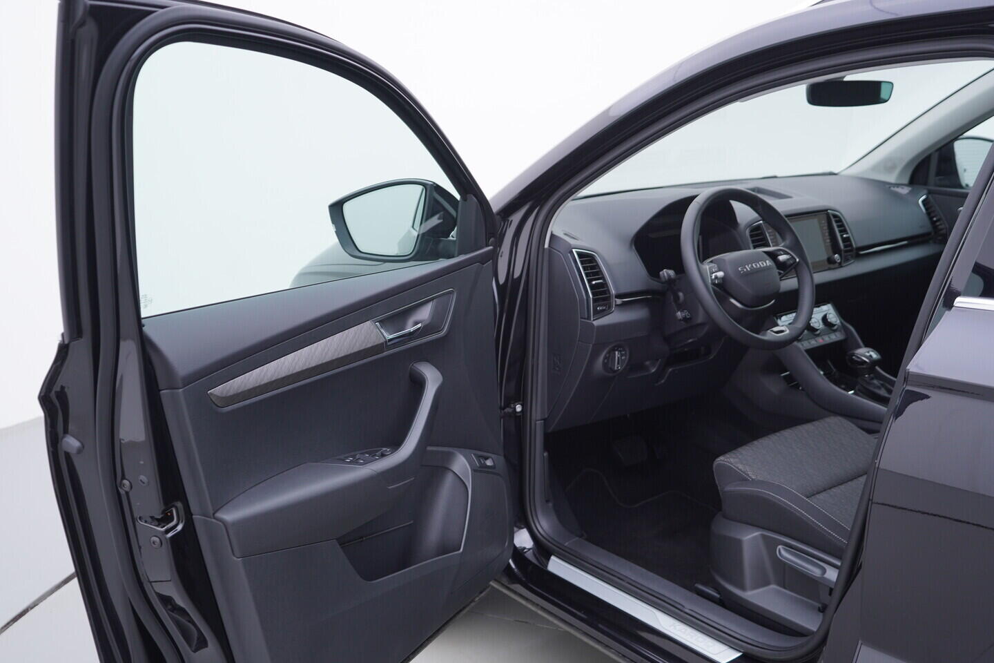 OV190V11066_18.webp_KAROQ Selection 1.5 TSI 110 kW automat, DPH