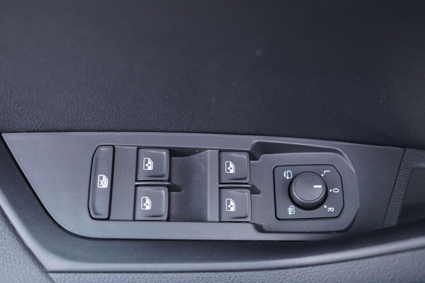 OV190V11066_20.webp_KAROQ Selection 1.5 TSI 110 kW automat, DPH