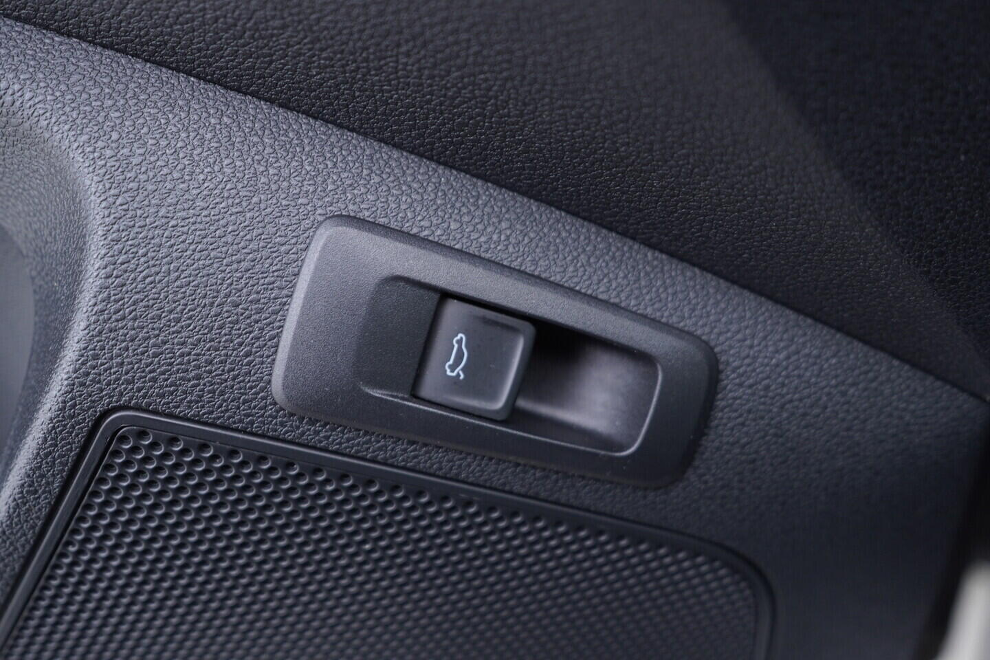 OV190V11066_21.webp_KAROQ Selection 1.5 TSI 110 kW automat, DPH