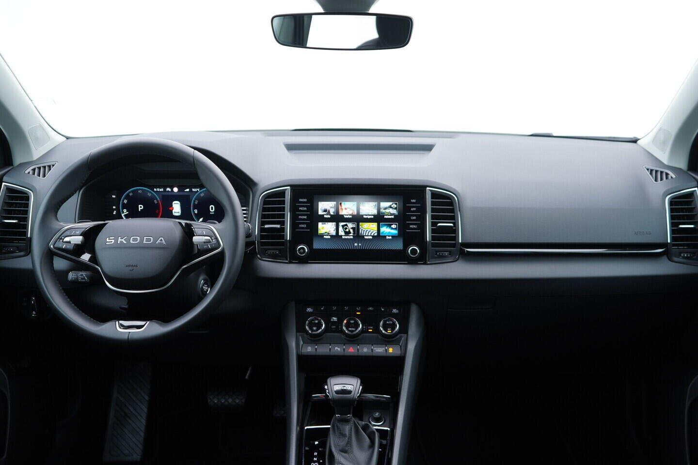 OV190V11066_27.webp_KAROQ Selection 1.5 TSI 110 kW automat, DPH