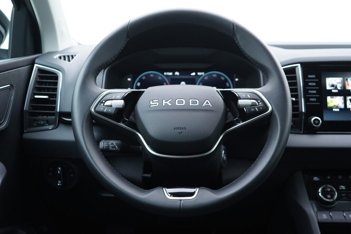 OV190V11066_28.webp_KAROQ Selection 1.5 TSI 110 kW automat, DPH