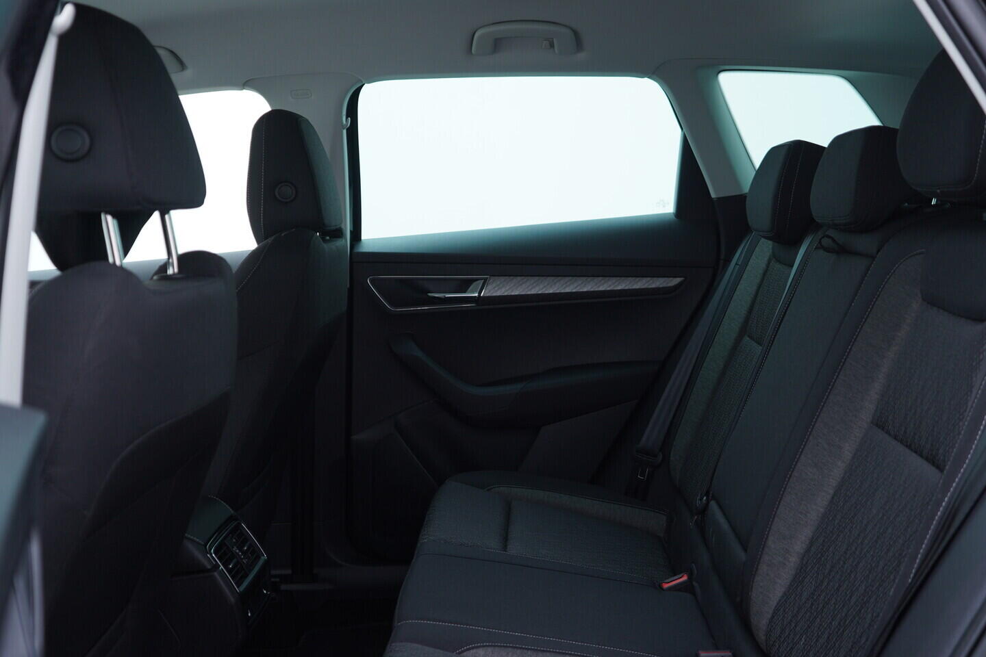 OV190V11066_38.webp_KAROQ Selection 1.5 TSI 110 kW automat, DPH