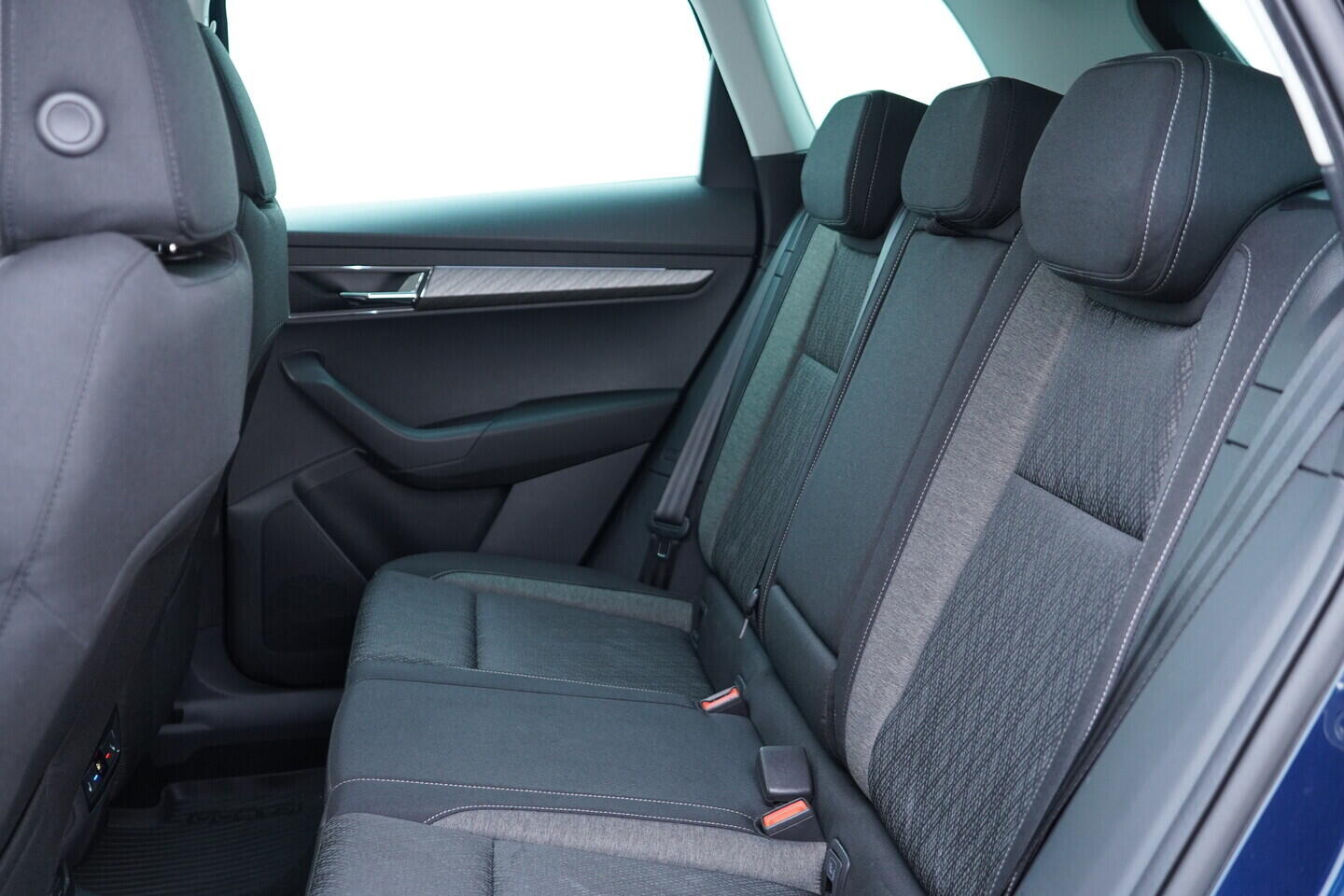 OV190V11067_23.webp_KAROQ Style 2.0 TDI 110 kW automat, DPH