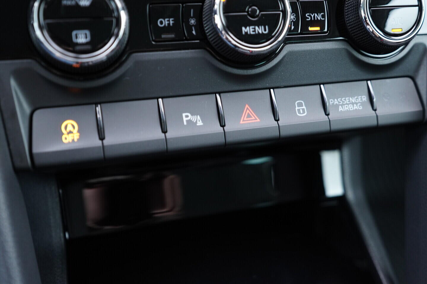 OV190V11067_35.webp_KAROQ Style 2.0 TDI 110 kW automat, DPH