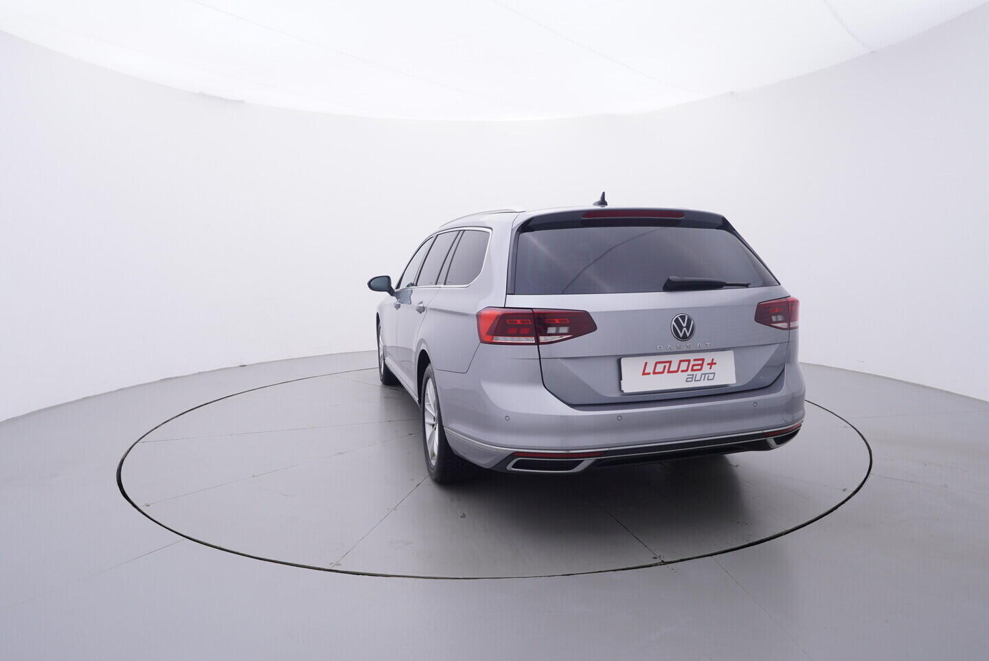 OV190V11068_13.webp_PASSAT VARIANT Elegance 2.0 TDI 110 kW automat, DPH