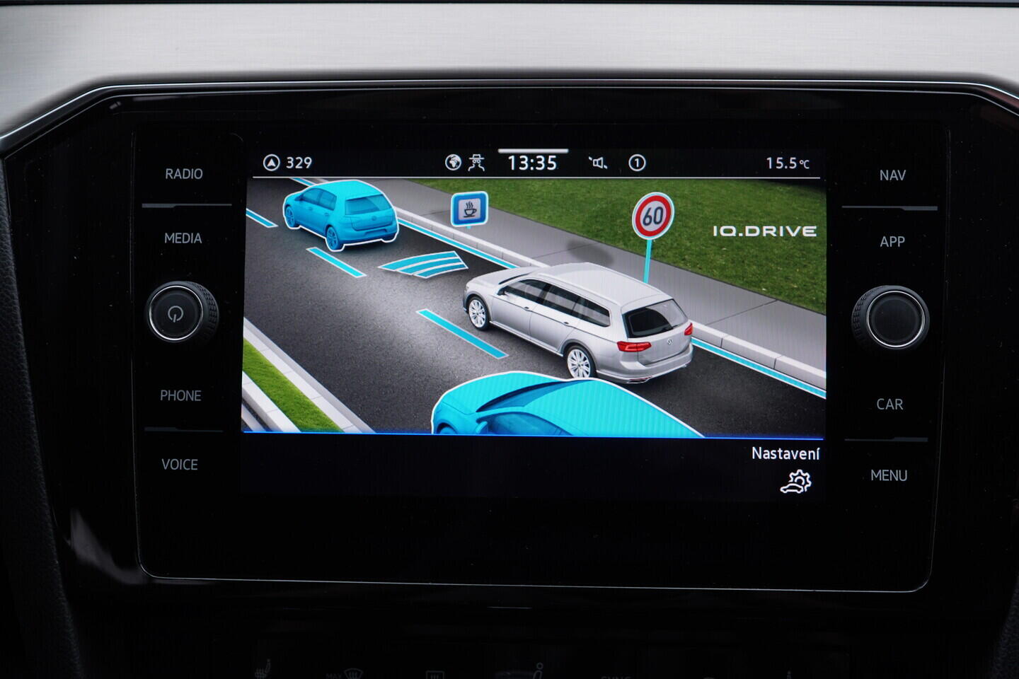 OV190V11068_30.webp_PASSAT VARIANT Elegance 2.0 TDI 110 kW automat, DPH