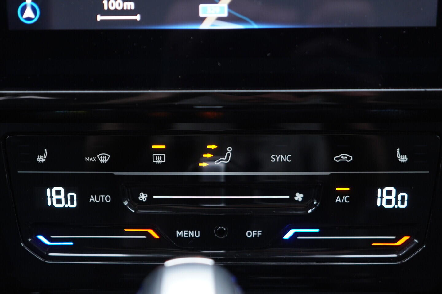 OV190V11068_34.webp_PASSAT VARIANT Elegance 2.0 TDI 110 kW automat, DPH