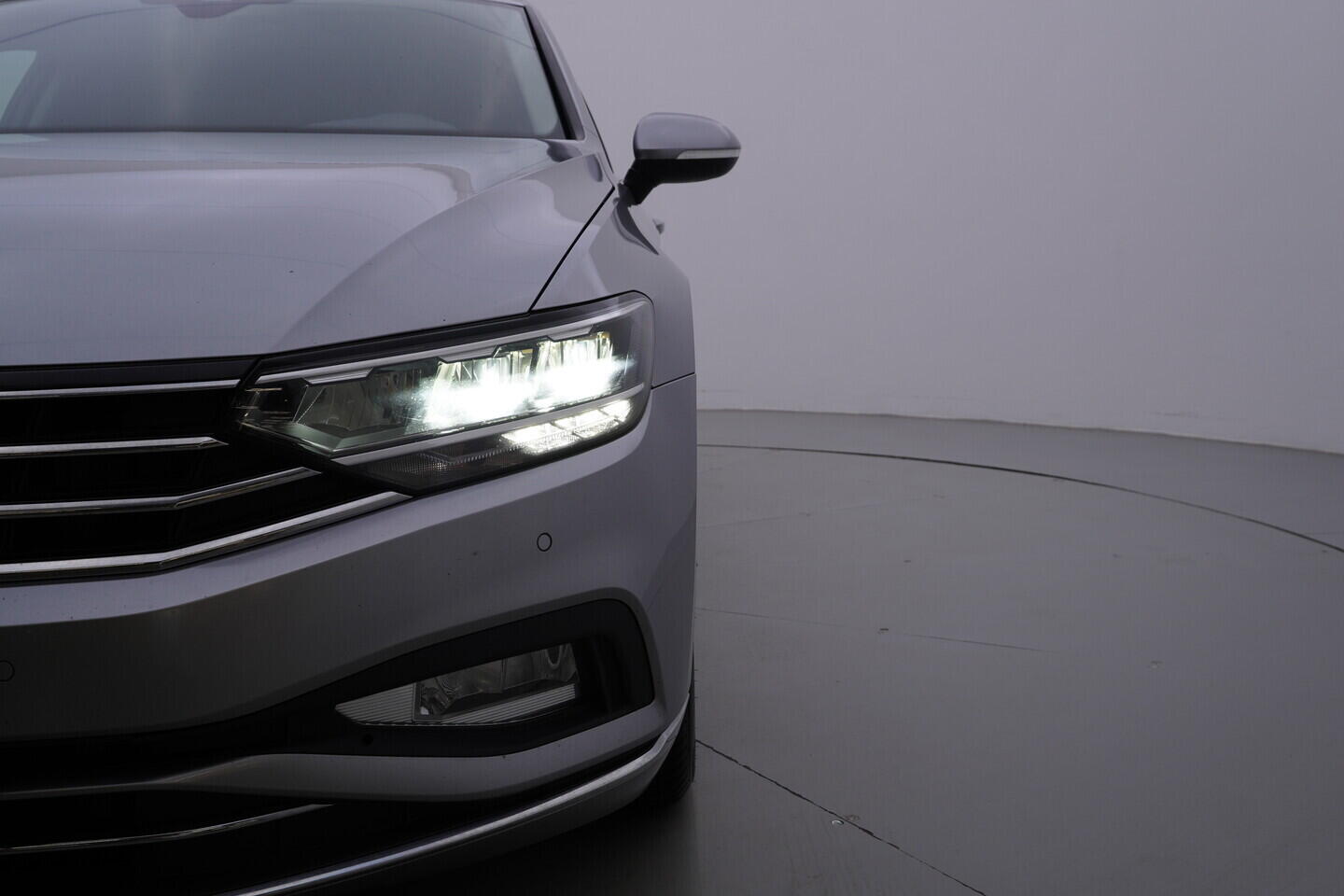 OV190V11068_43.webp_PASSAT VARIANT Elegance 2.0 TDI 110 kW automat, DPH