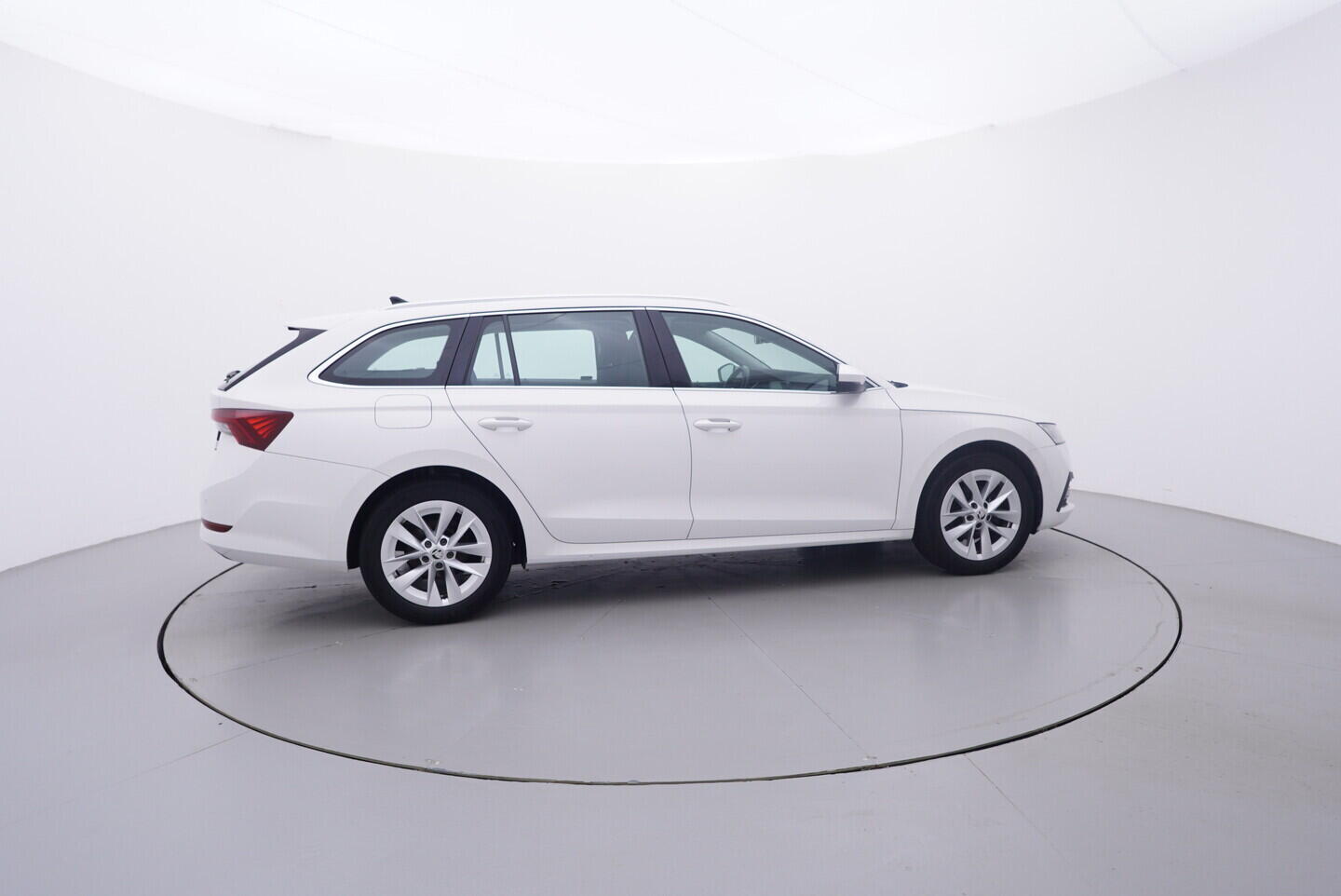 OV190V11070_15.webp_OCTAVIA Style 2.0 TDI 110 kW automat, DPH