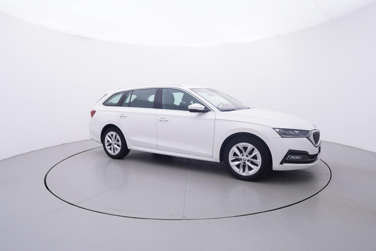 OV190V11070_16.webp_OCTAVIA Style 2.0 TDI 110 kW automat, DPH