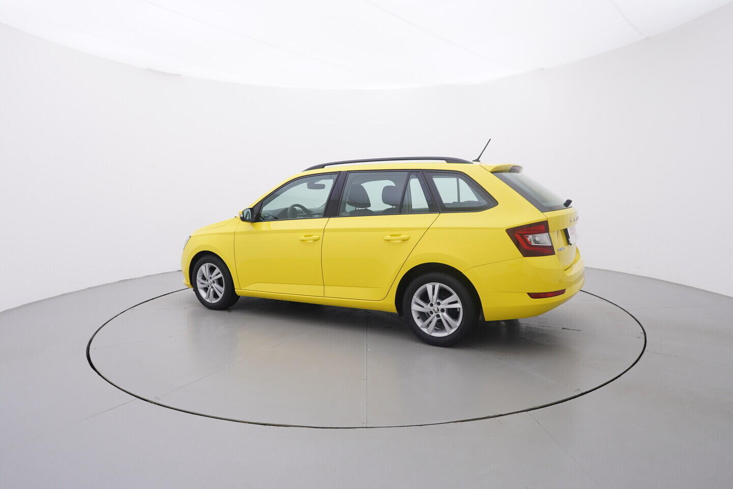 OV190V11071_12.webp_FABIA Style 1.0 TSI 70 kW manuál, DPH