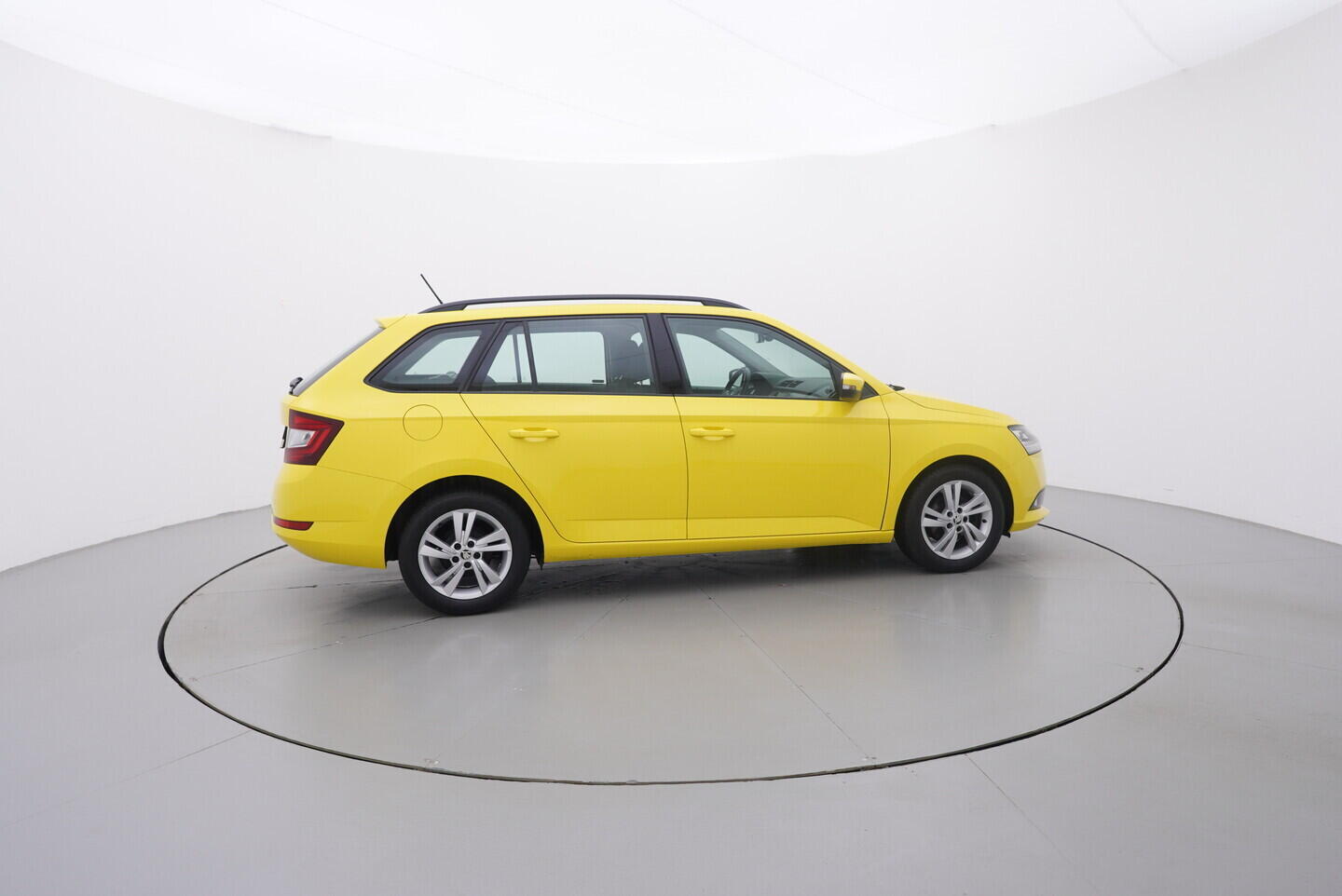 OV190V11071_15.webp_FABIA Style 1.0 TSI 70 kW manuál, DPH