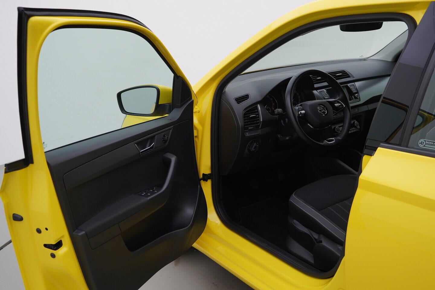 OV190V11071_18.webp_FABIA Style 1.0 TSI 70 kW manuál, DPH