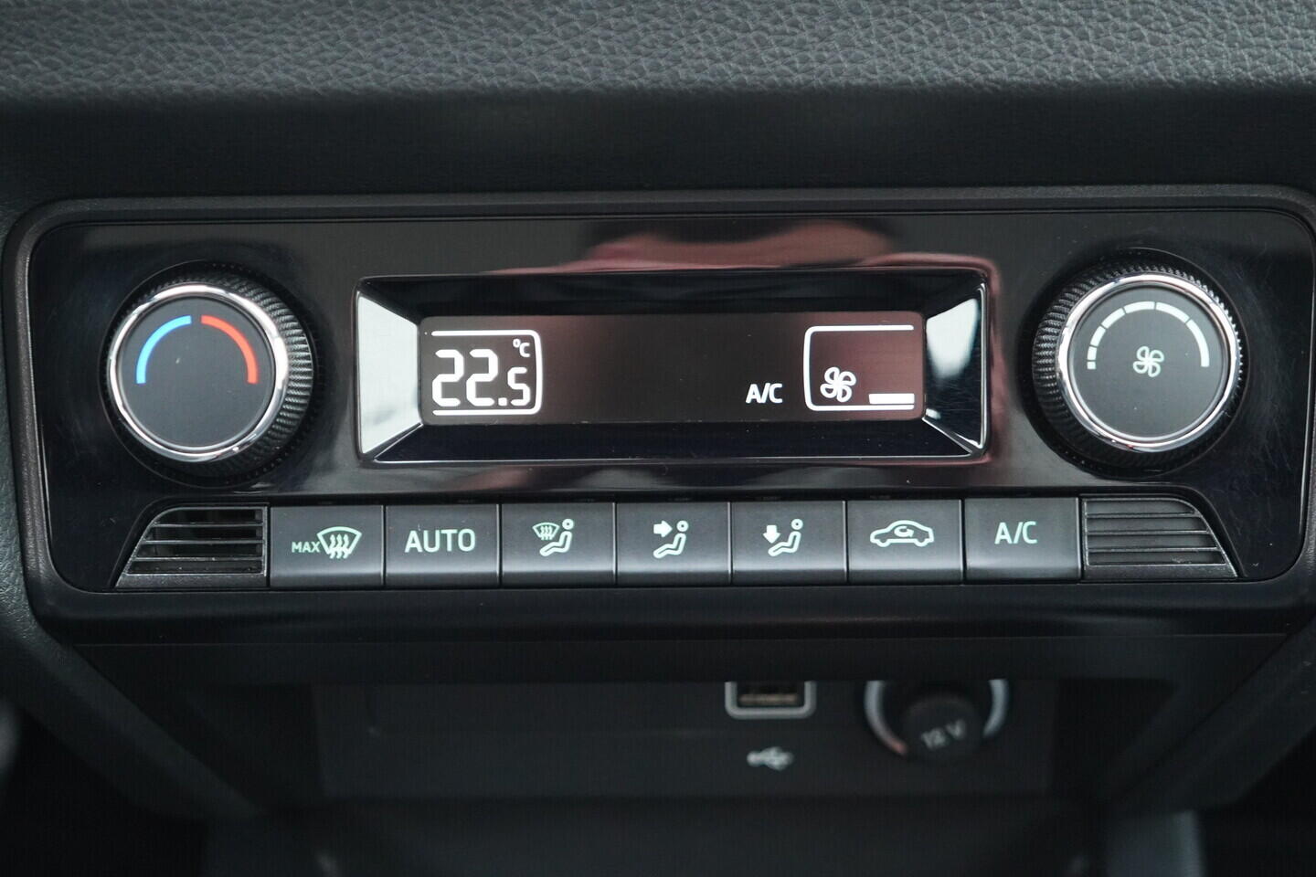 OV190V11071_31.webp_FABIA Style 1.0 TSI 70 kW manuál, DPH