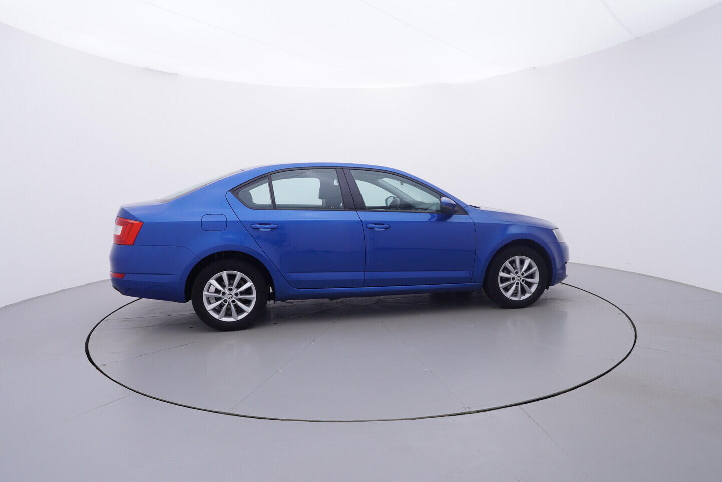 OV190V11072_15.webp_OCTAVIA Ambition 1.6 TDI 81 kW manuál, DPH