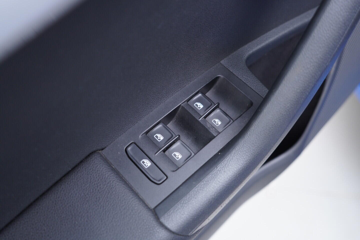 OV190V11072_20.webp_OCTAVIA Ambition 1.6 TDI 81 kW manuál, DPH