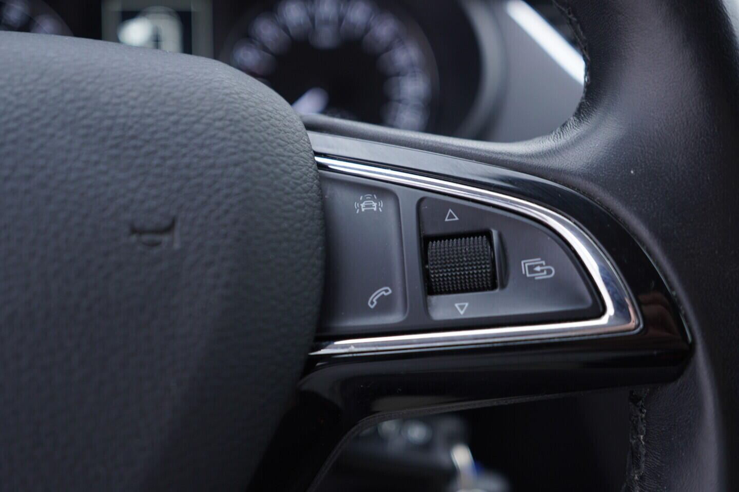 OV190V11072_25.webp_OCTAVIA Ambition 1.6 TDI 81 kW manuál, DPH