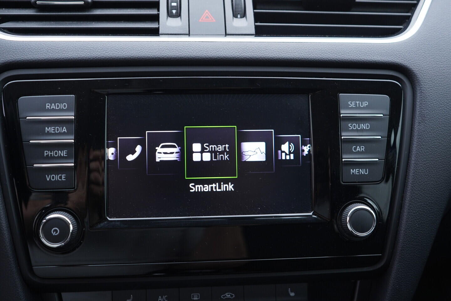 OV190V11072_32.webp_OCTAVIA Ambition 1.6 TDI 81 kW manuál, DPH