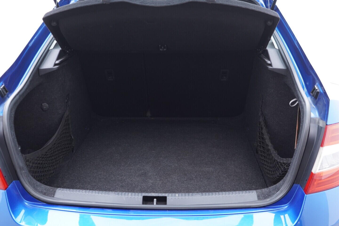 OV190V11072_40.webp_OCTAVIA Ambition 1.6 TDI 81 kW manuál, DPH