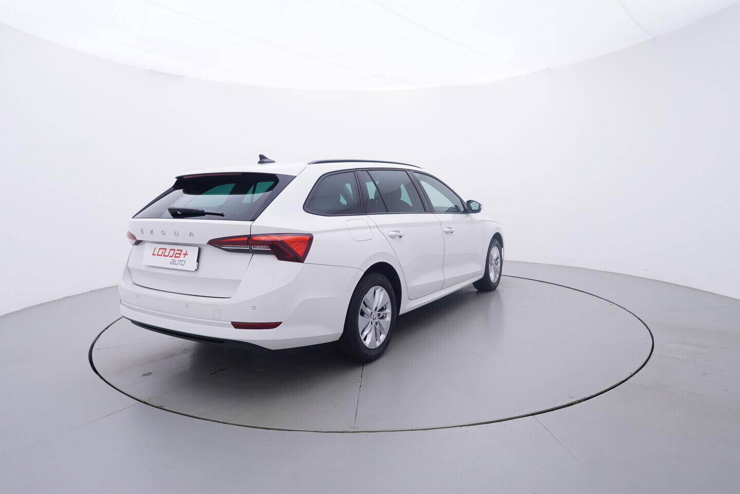 OV190V11074_14.webp_OCTAVIA Ambition 2.0 TDI 85 kW manuál, DPH