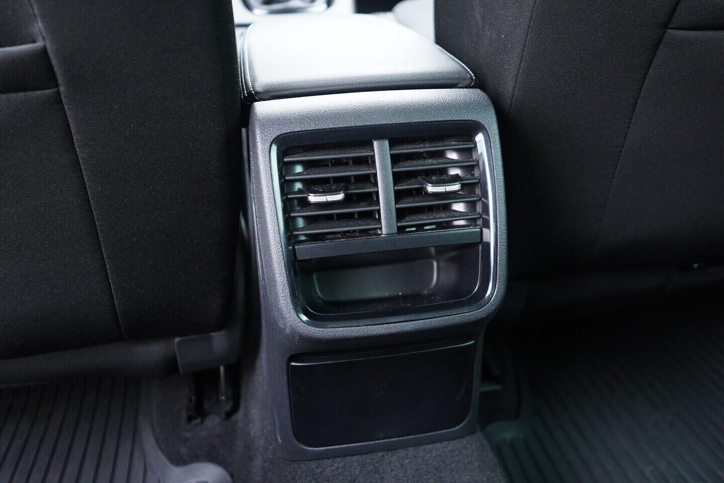 OV190V11074_35.webp_OCTAVIA Ambition 2.0 TDI 85 kW manuál, DPH