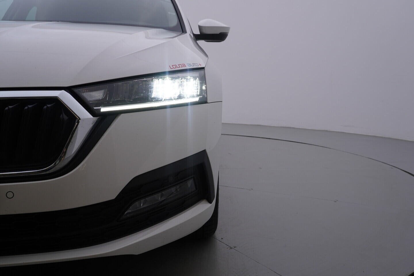 OV190V11074_40.webp_OCTAVIA Ambition 2.0 TDI 85 kW manuál, DPH