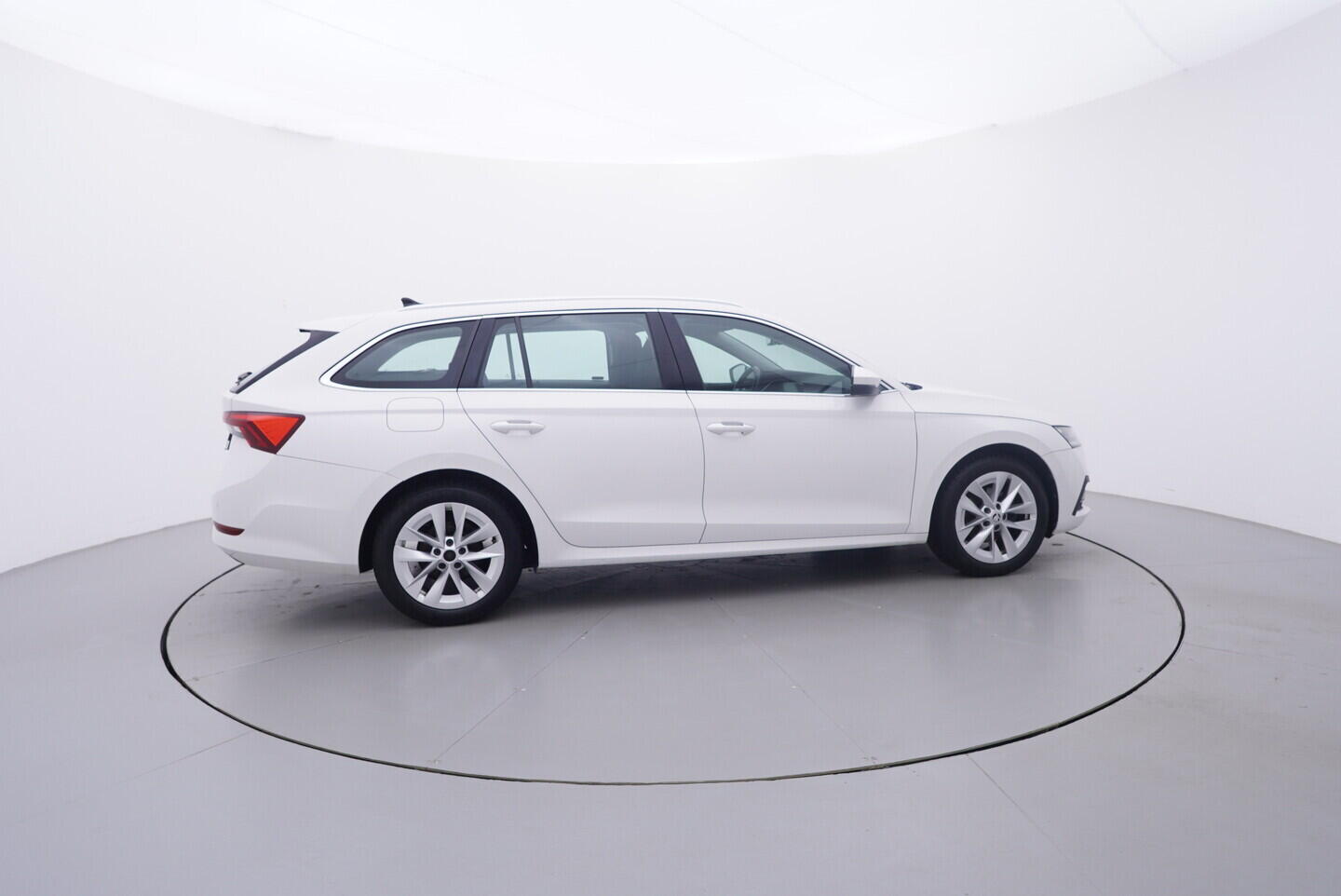 OV190V11075_15.webp_OCTAVIA Style 2.0 TDI 85 kW manuál, DPH