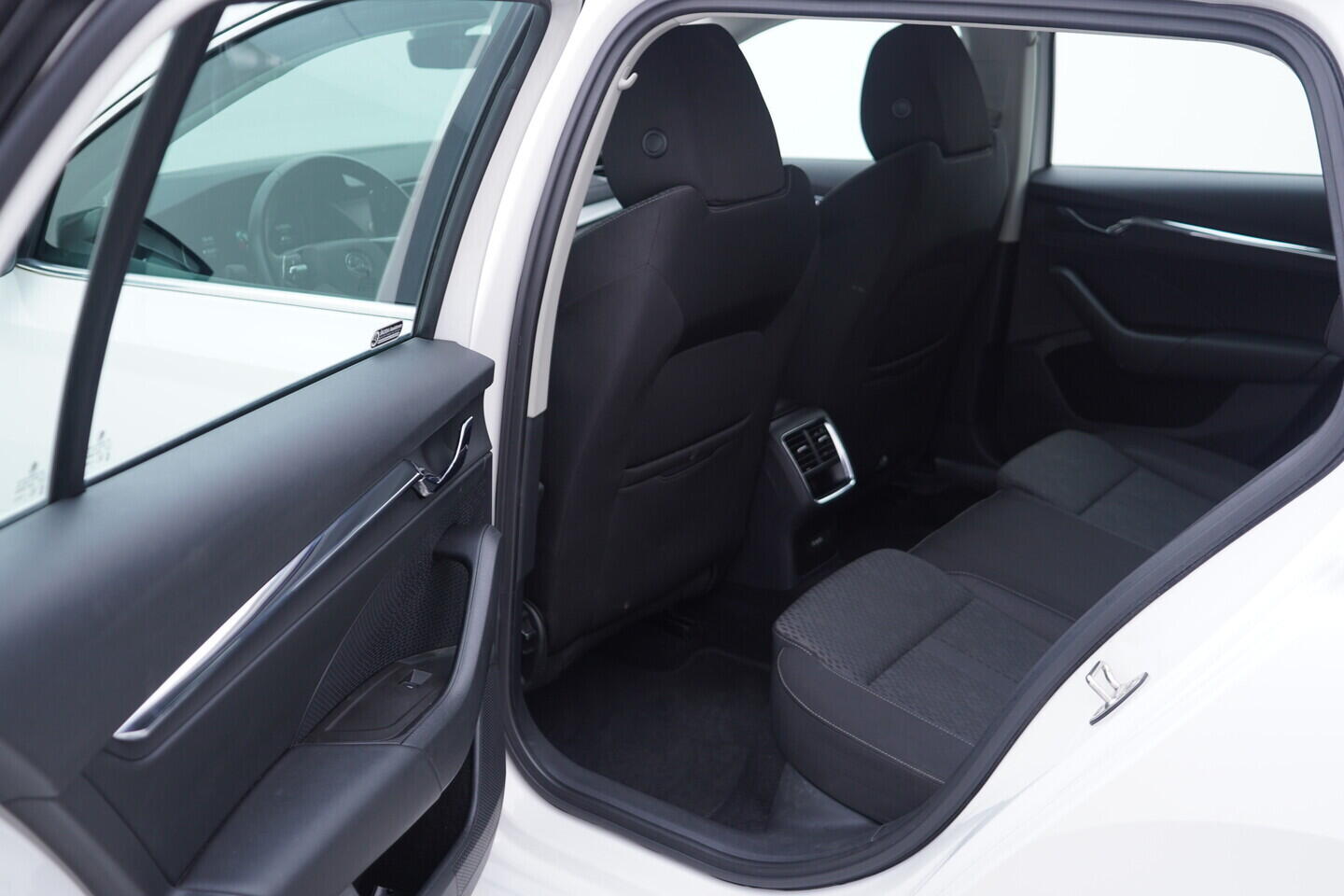 OV190V11075_35.webp_OCTAVIA Style 2.0 TDI 85 kW manuál, DPH