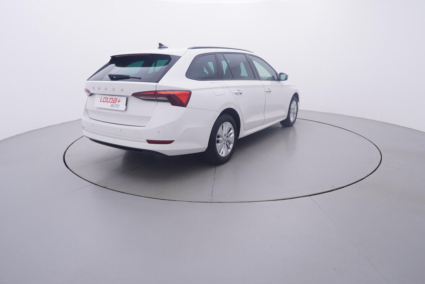 OV190V11076_14.webp_OCTAVIA Ambition 2.0 TDI 85 kW manuál, DPH