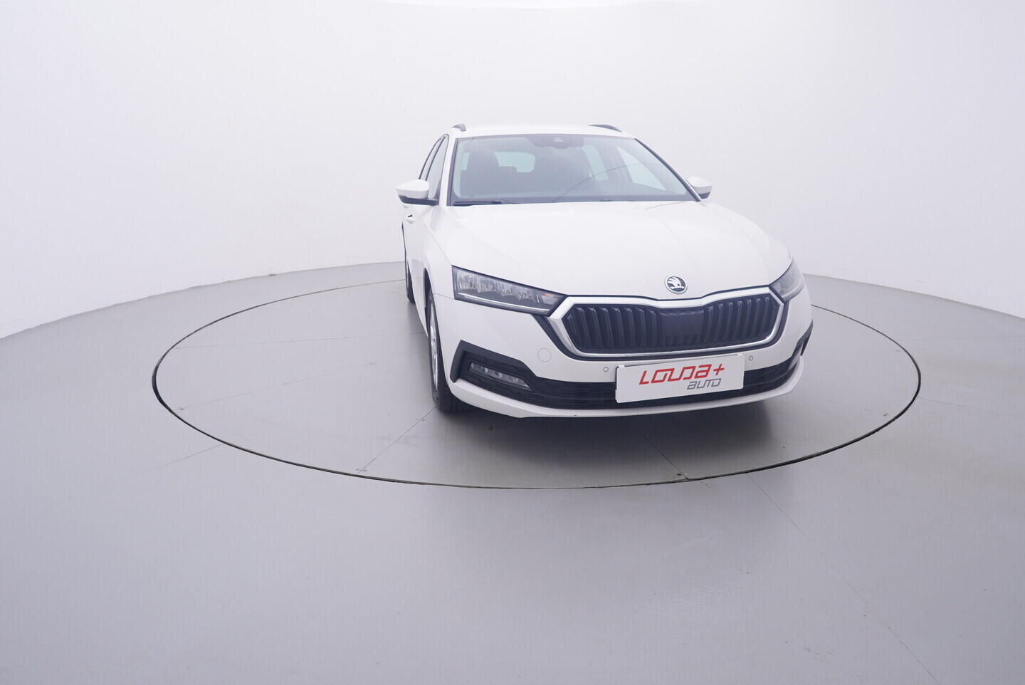 OV190V11076_17.webp_OCTAVIA Ambition 2.0 TDI 85 kW manuál, DPH