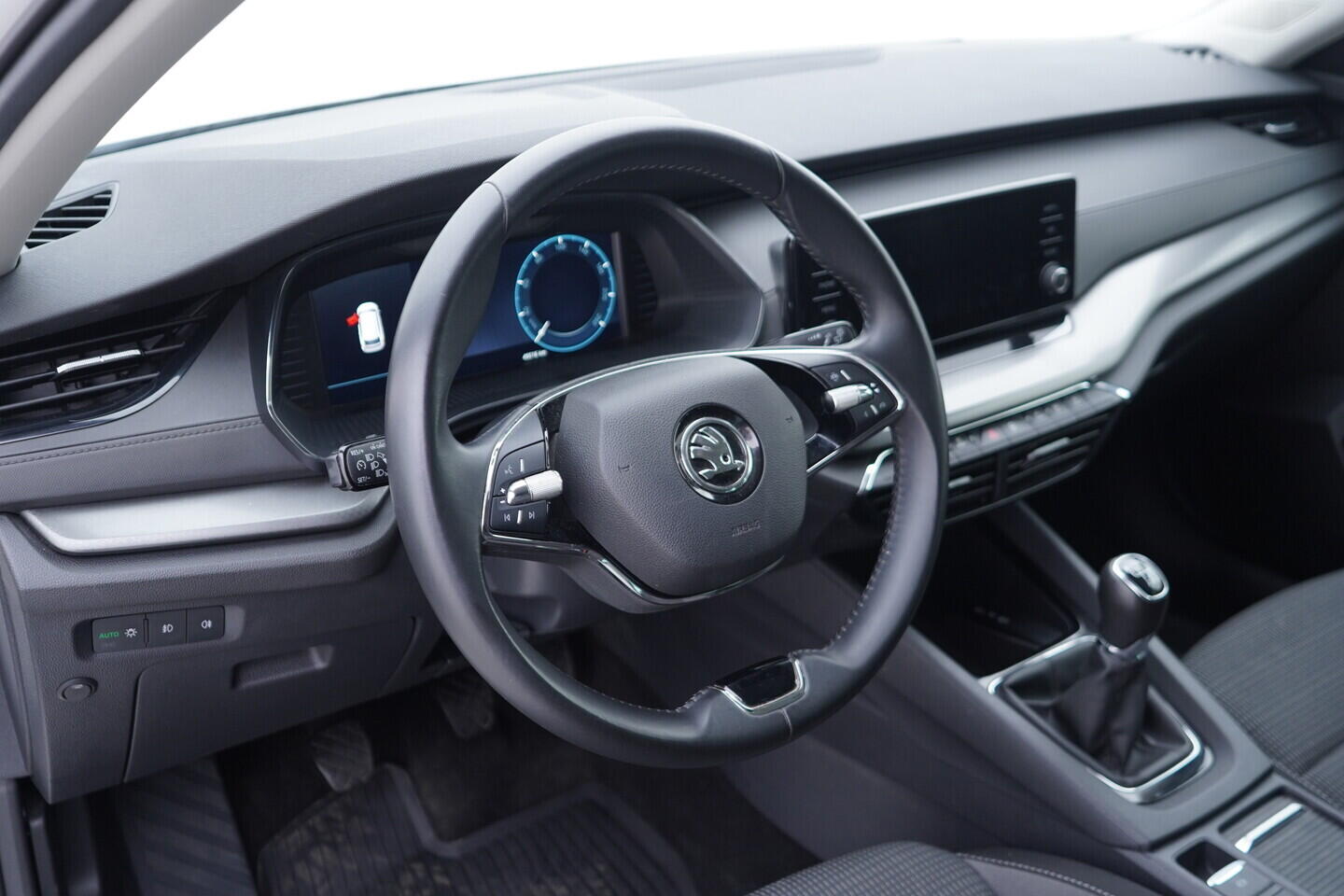 OV190V11076_21.webp_OCTAVIA Ambition 2.0 TDI 85 kW manuál, DPH