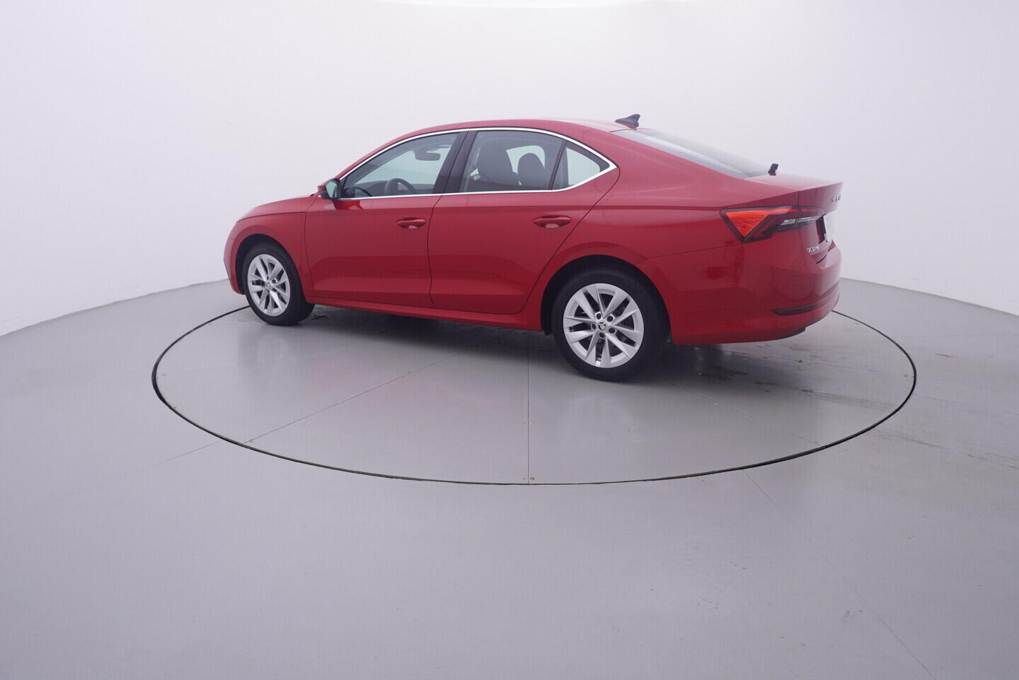 OV190V11077_12.webp_OCTAVIA Style 1.5 TSI 110 kW manuál, DPH