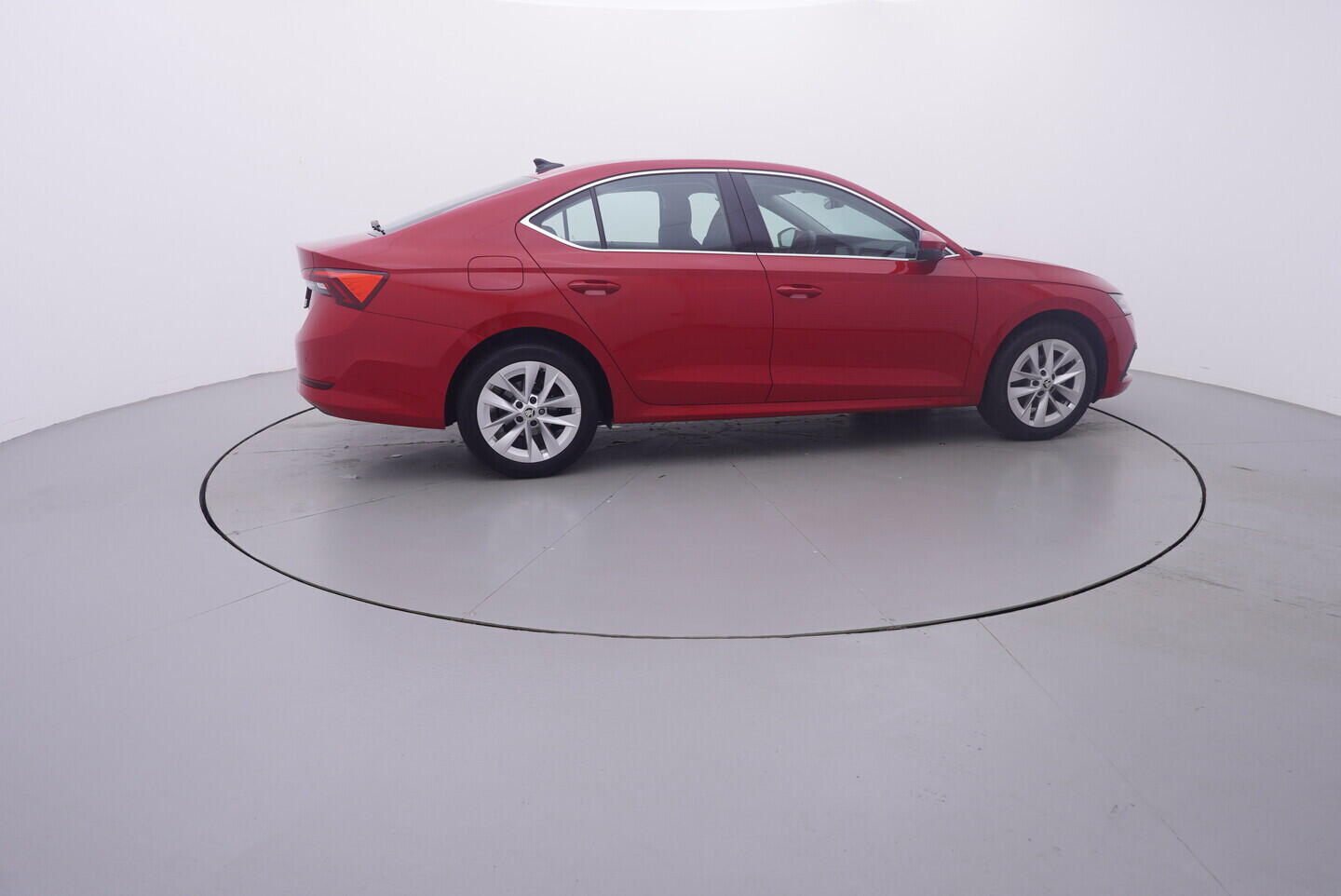 OV190V11077_15.webp_OCTAVIA Style 1.5 TSI 110 kW manuál, DPH