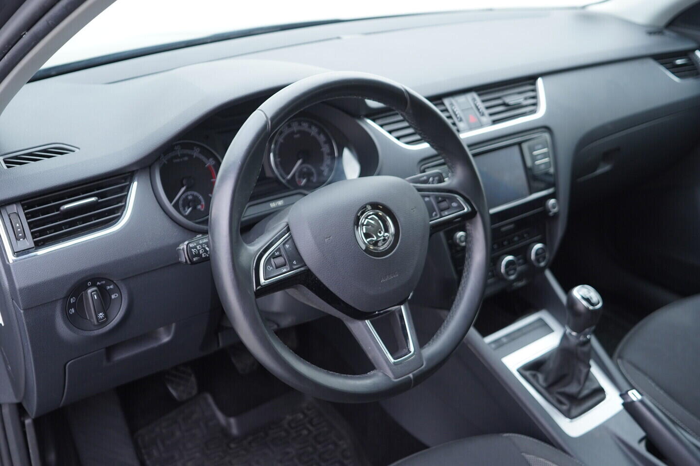 OV190V11080_22.webp_OCTAVIA Ambition 1.4 TSI 110 kW manuál