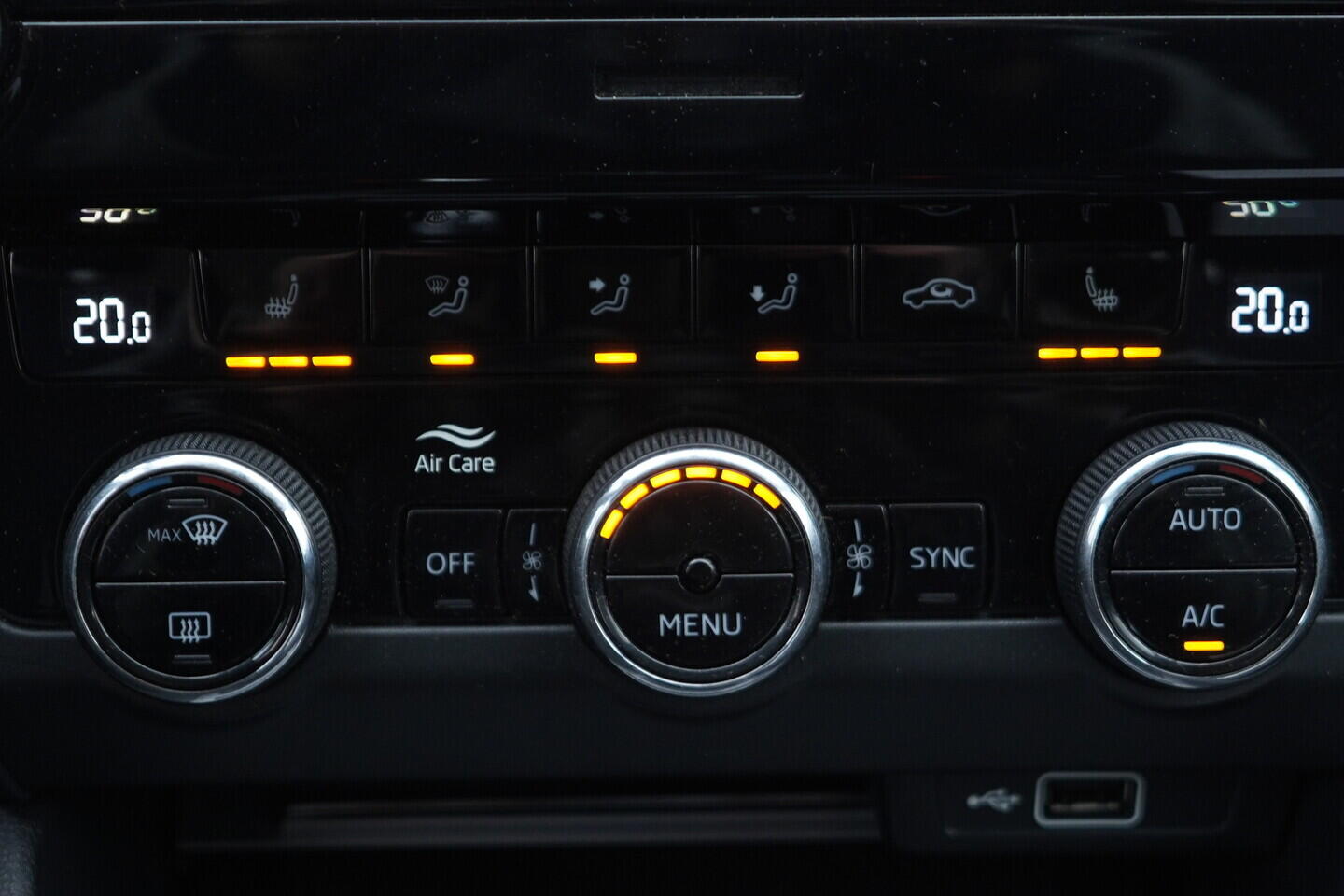 OV190V11080_30.webp_OCTAVIA Ambition 1.4 TSI 110 kW manuál