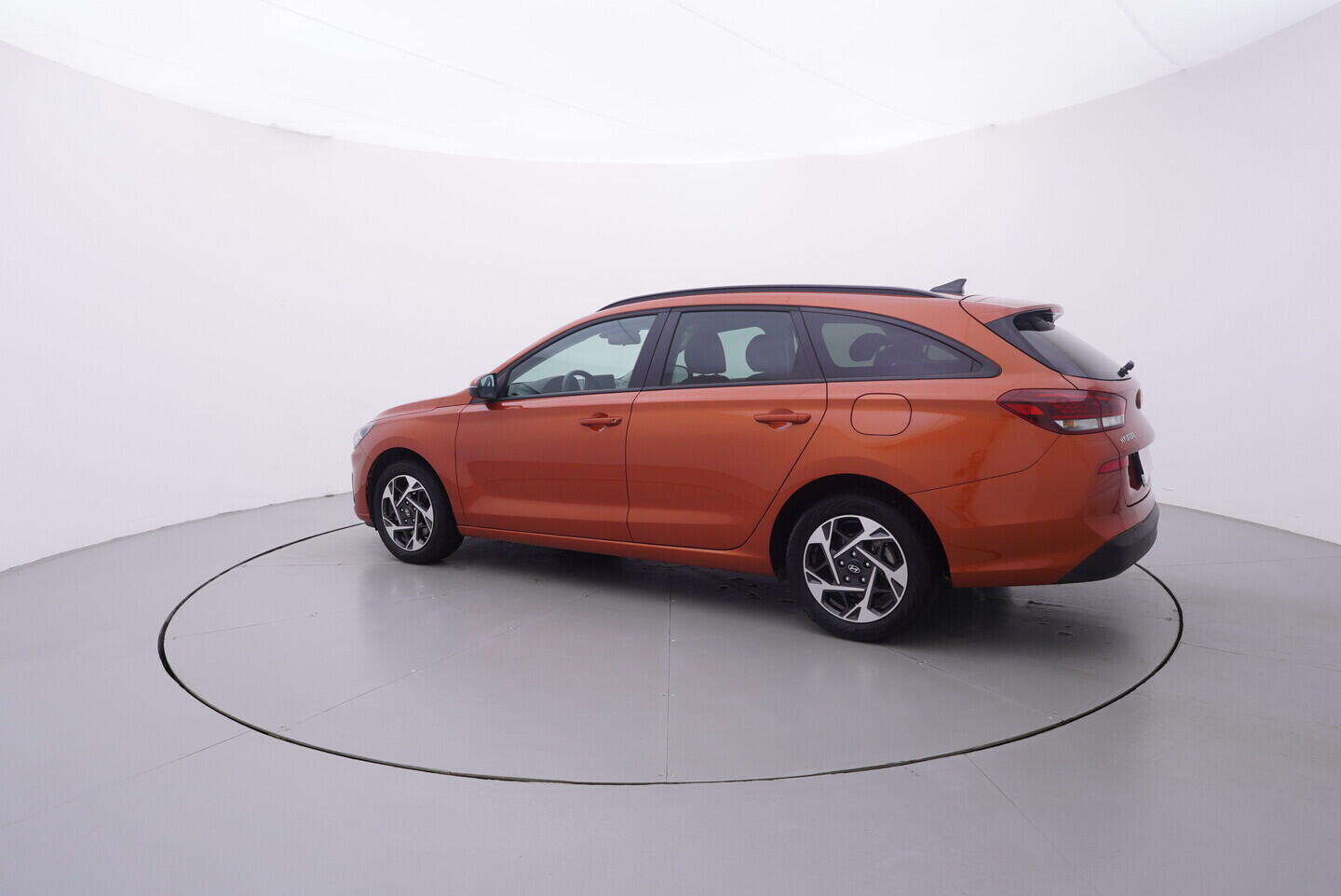 OV190V11081_12.webp_I30  1.5 GDI 70 kW manuál, DPH