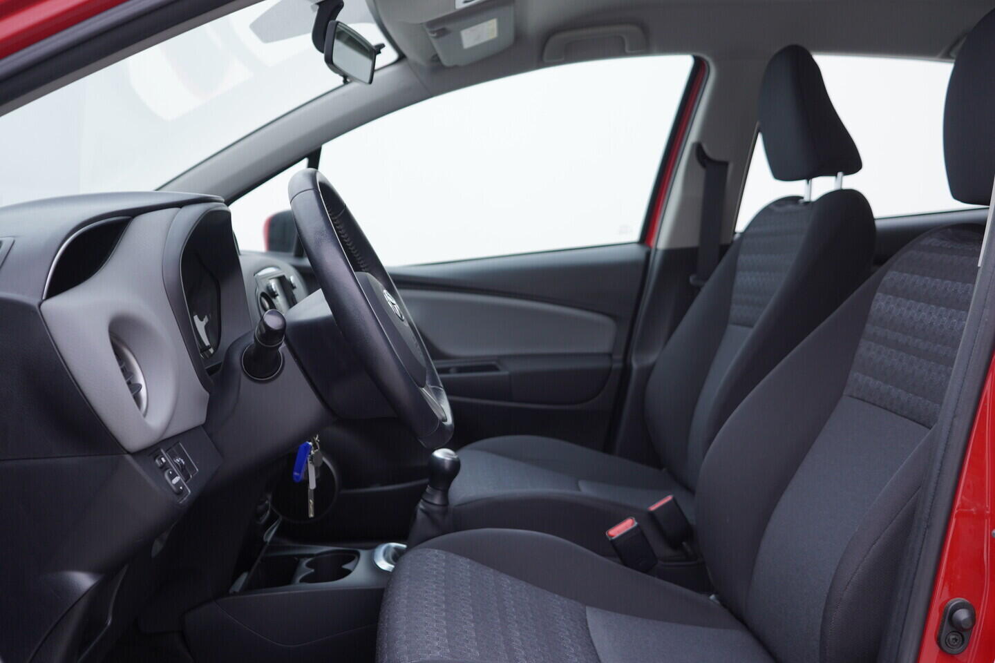 OV190V11083_22.webp_YARIS  1.0 . 51 kW manuál