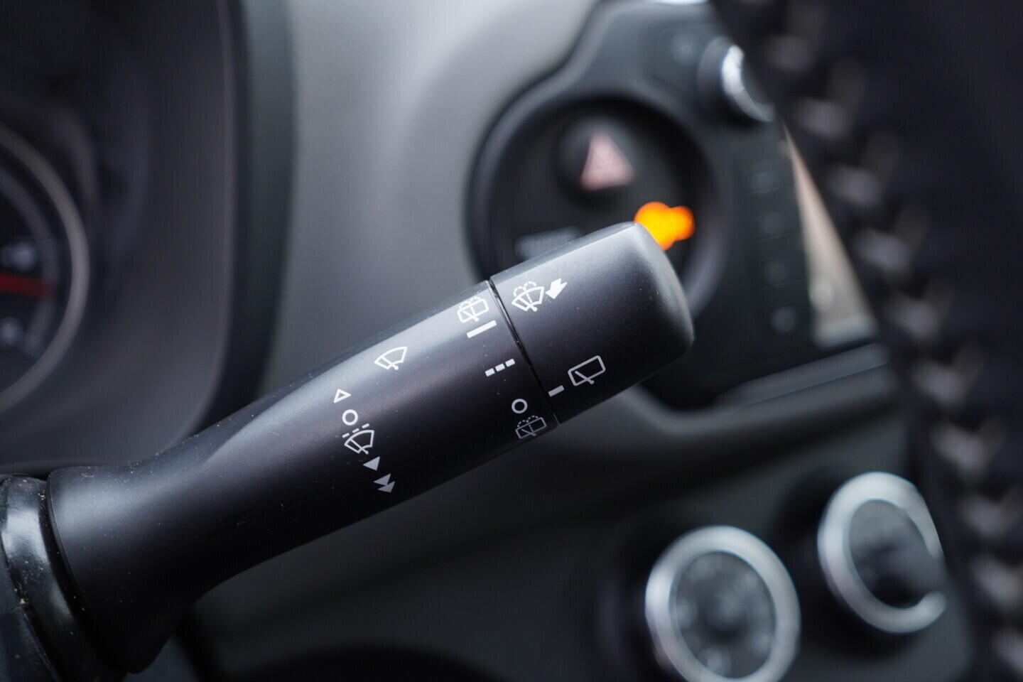 OV190V11083_24.webp_YARIS  1.0 . 51 kW manuál