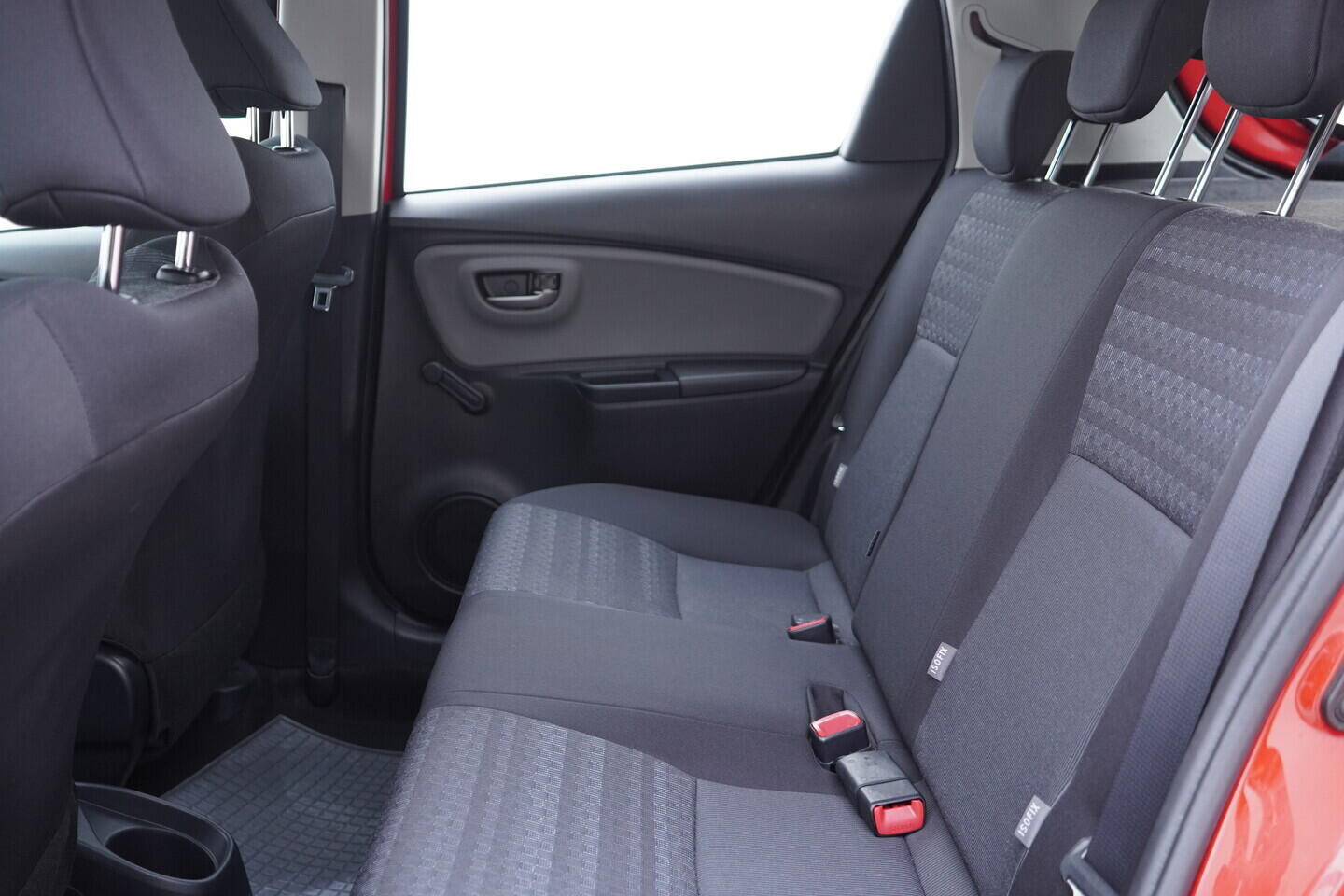 OV190V11083_32.webp_YARIS  1.0 . 51 kW manuál