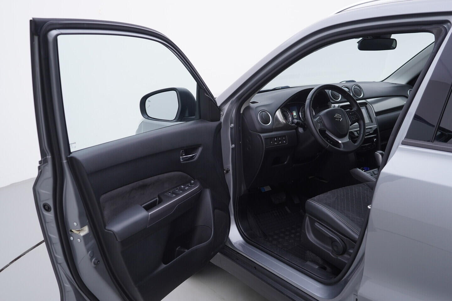 OV190V11085_18.webp_VITARA  1.4 BoosterJet 103 kW automat