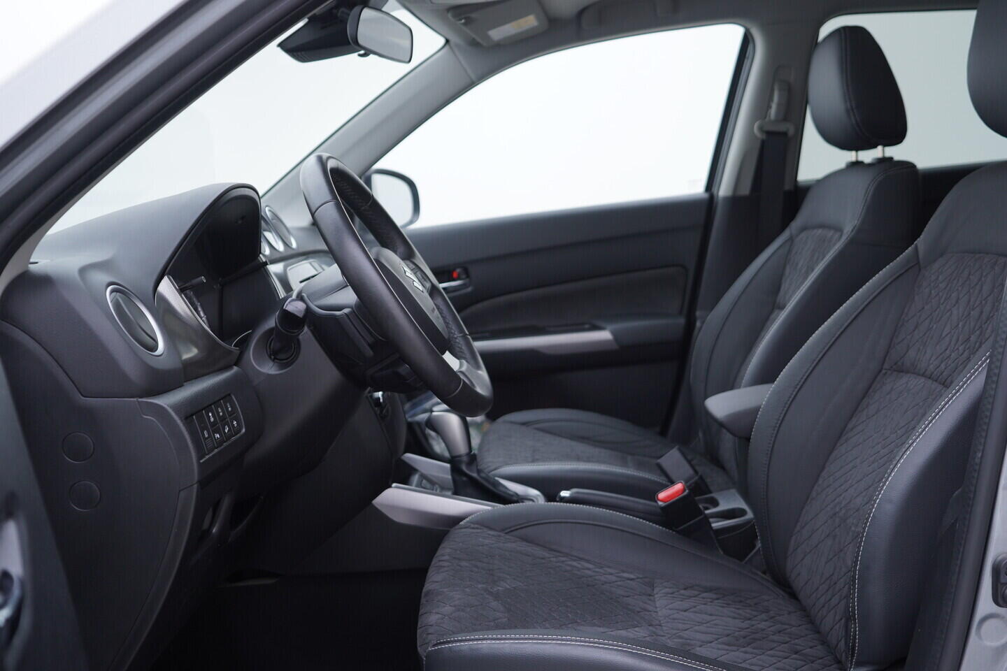 OV190V11085_22.webp_VITARA  1.4 BoosterJet 103 kW automat