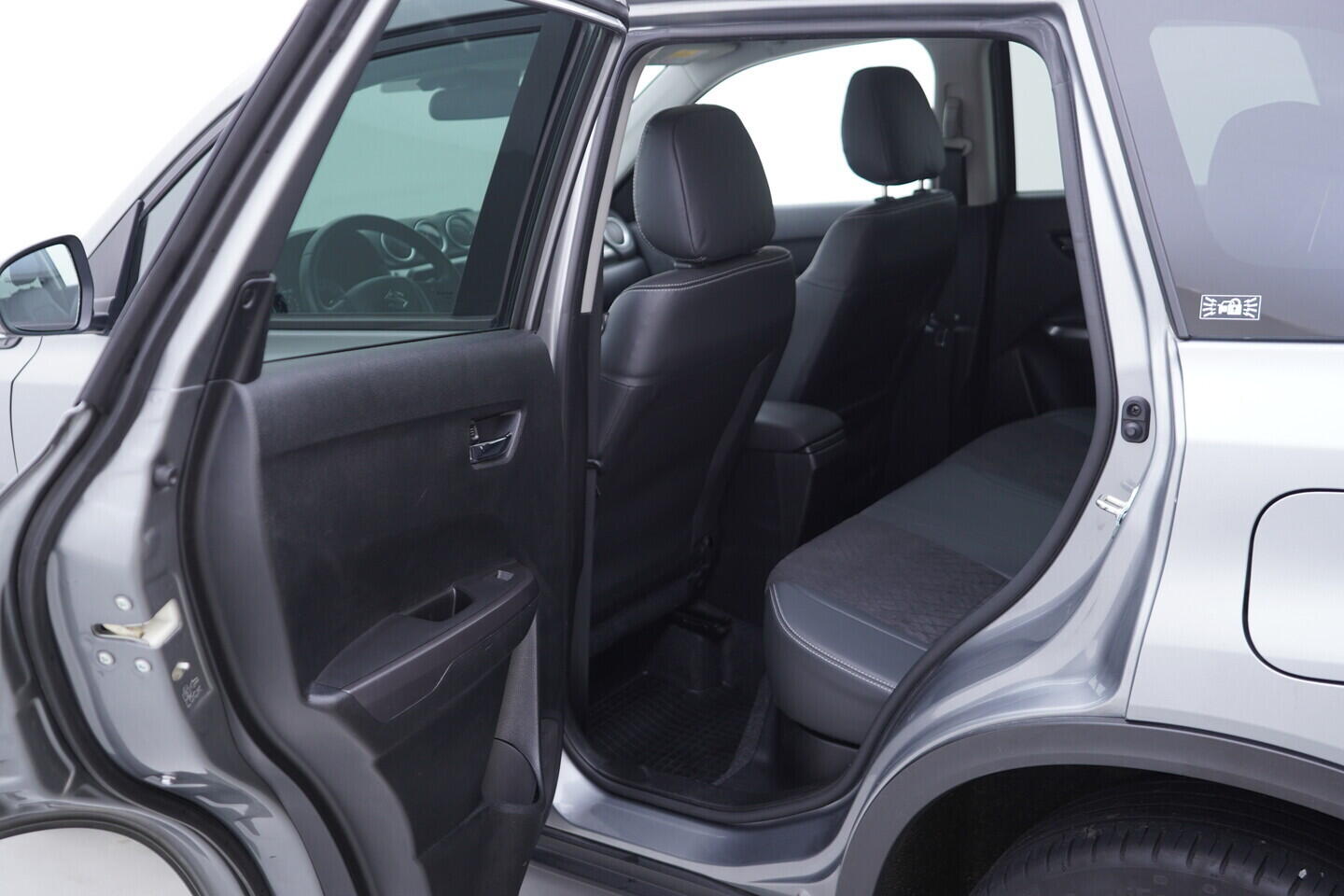 OV190V11085_32.webp_VITARA  1.4 BoosterJet 103 kW automat