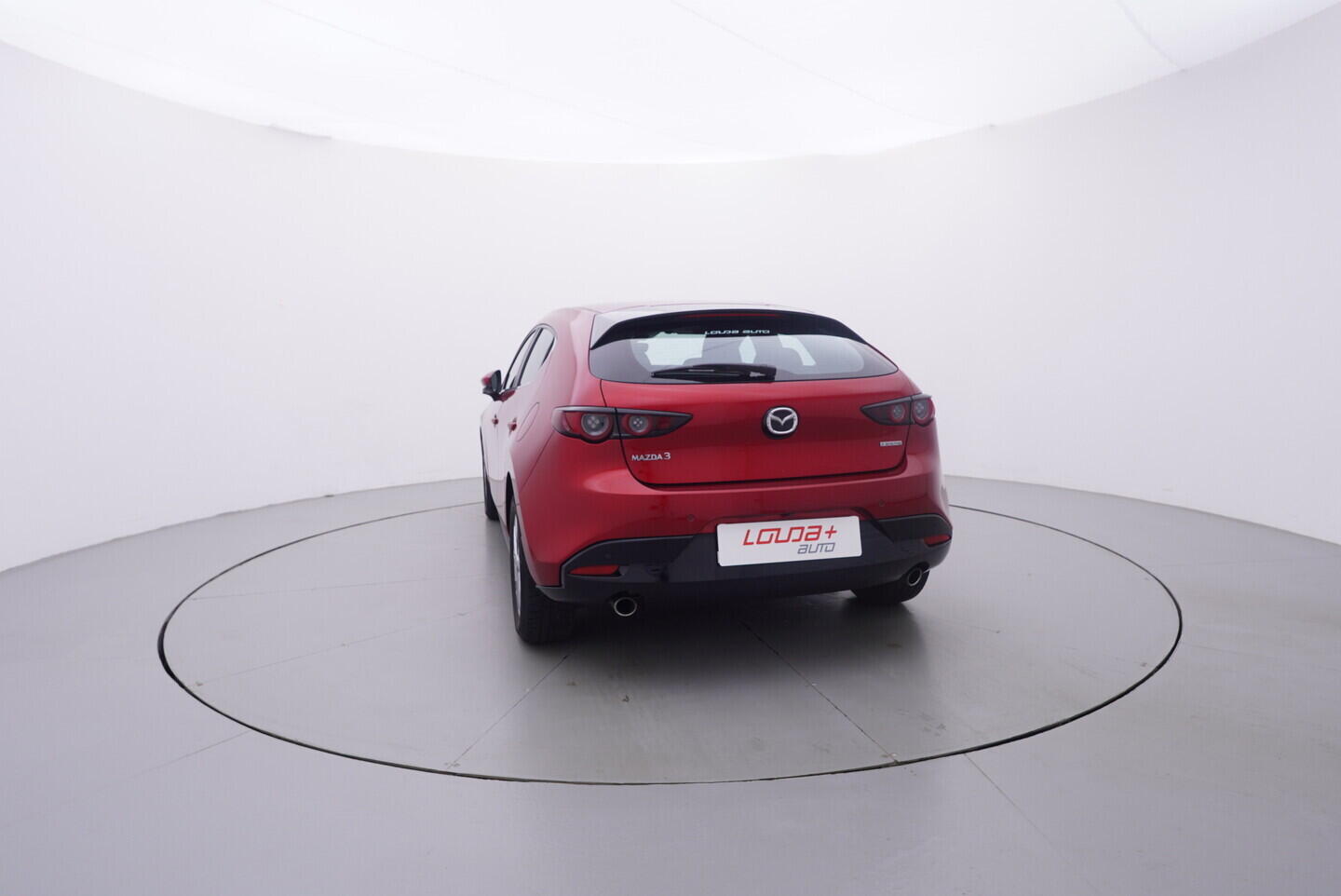 OV190V11087_13.webp_3  2.0  110 kW manuál