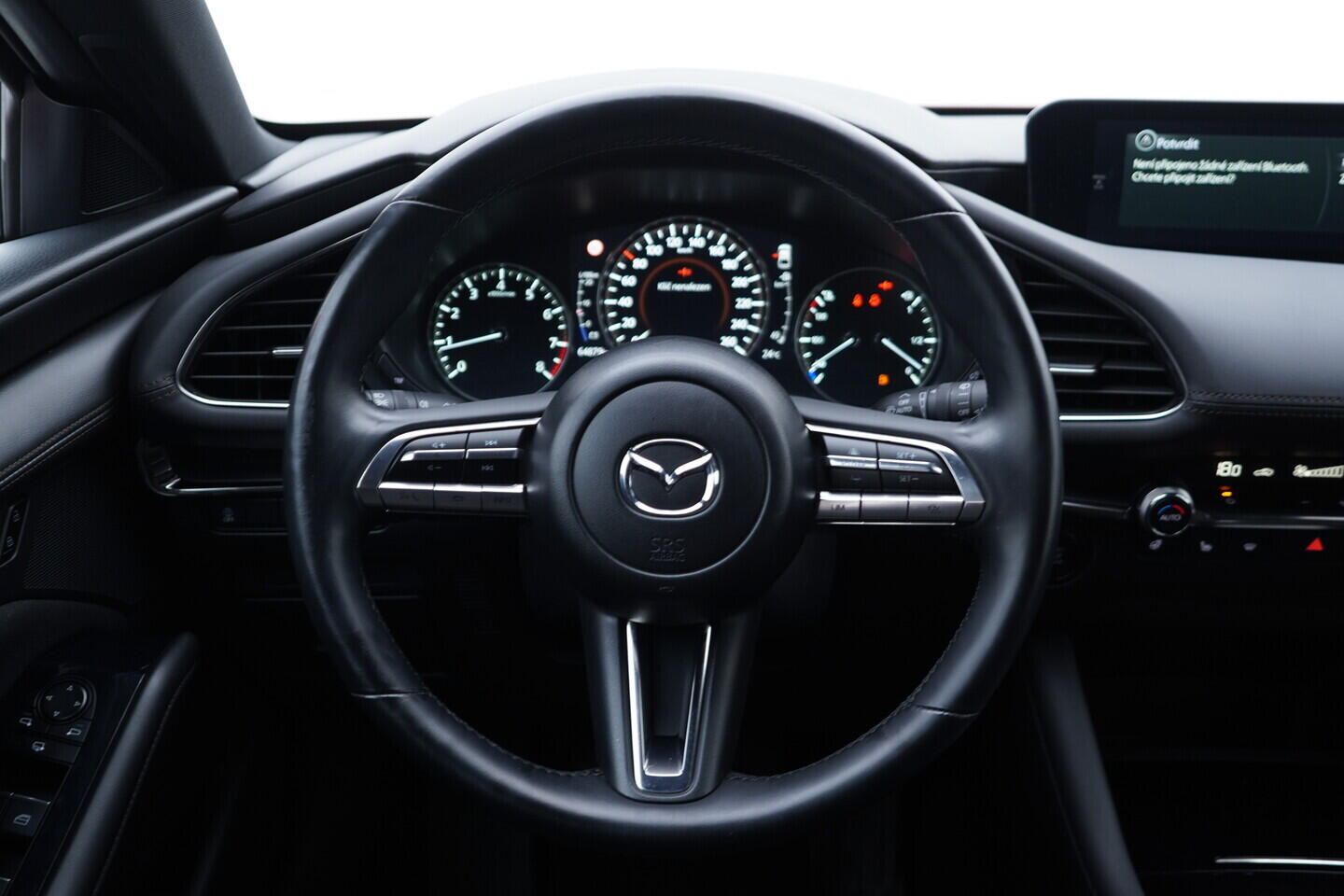 OV190V11087_28.webp_3  2.0  110 kW manuál