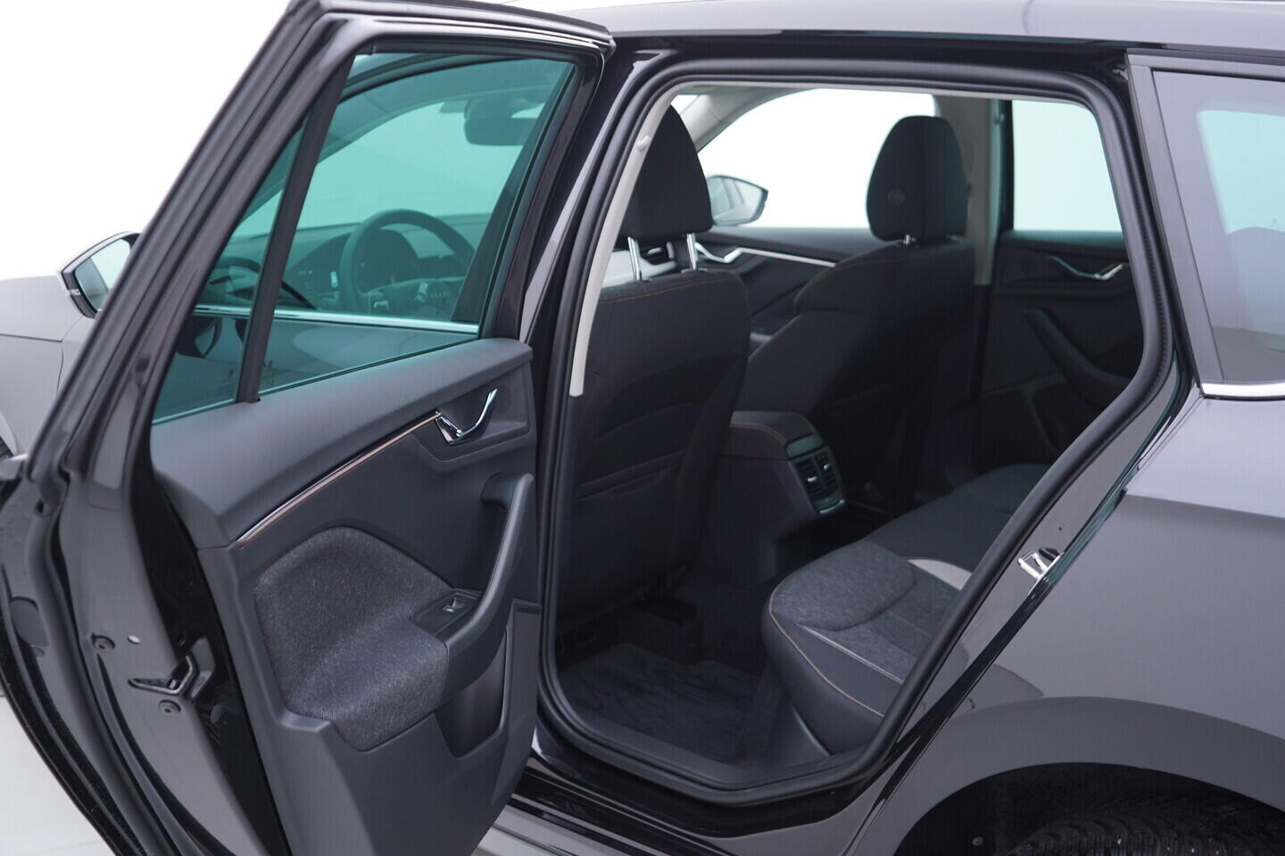 OV190V11088_33.webp_KAMIQ Selection 1.0 TSI 85 kW automat, DPH