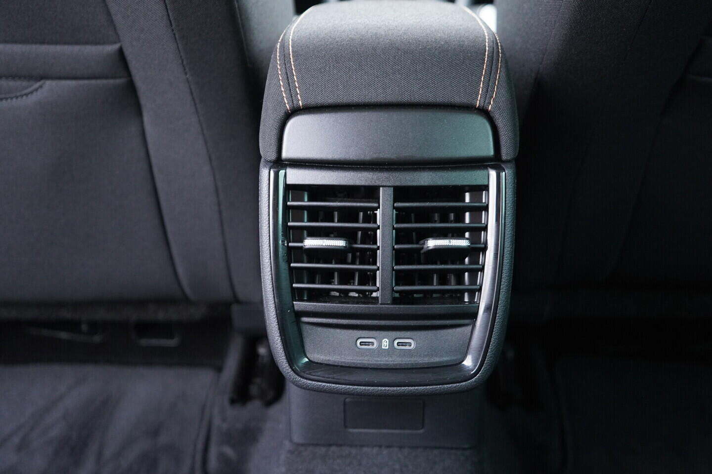 OV190V11088_34.webp_KAMIQ Selection 1.0 TSI 85 kW automat, DPH