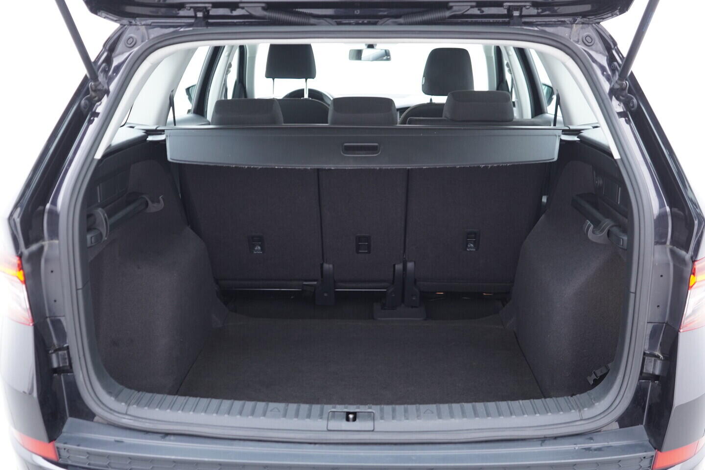 OV190V11089_36.webp_KODIAQ Active 1.5 TSI 110 kW manuál