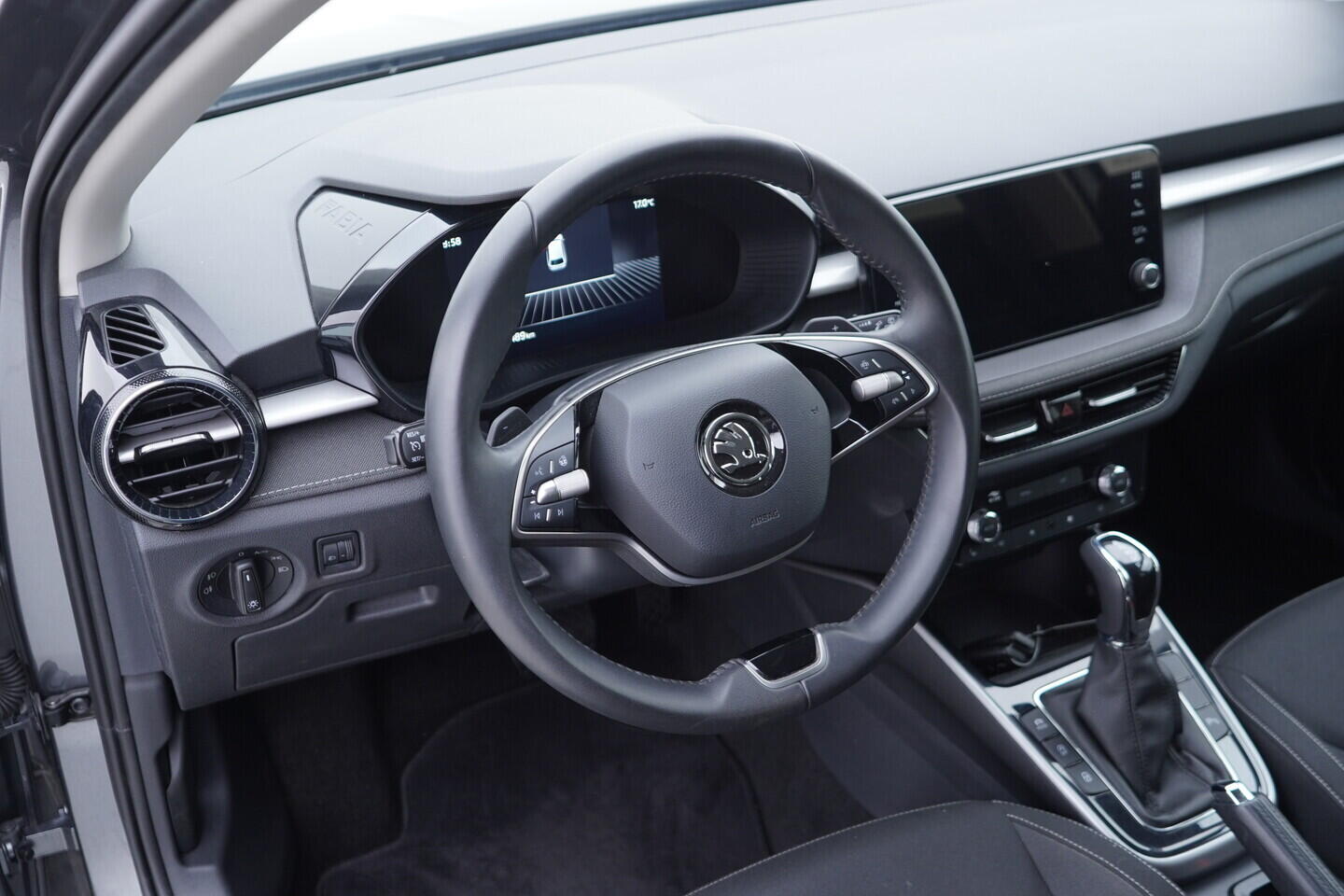 OV190V11090_21.webp_FABIA Top Selection 1.0 TSI 85 kW automat, DPH